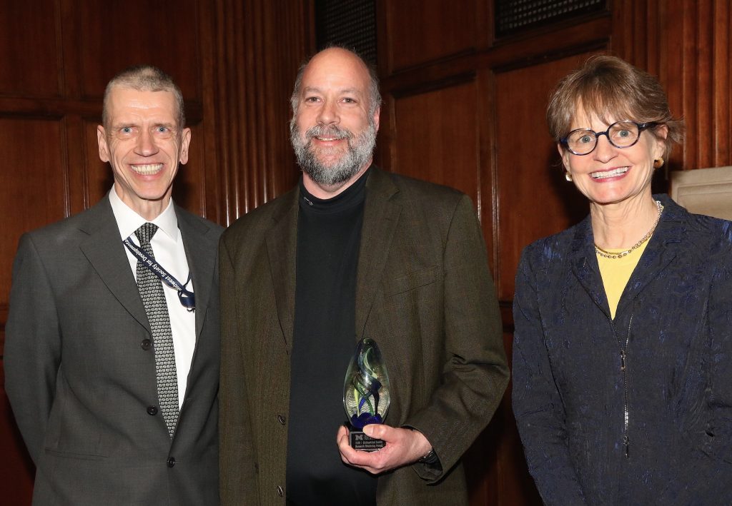 david kohn with award