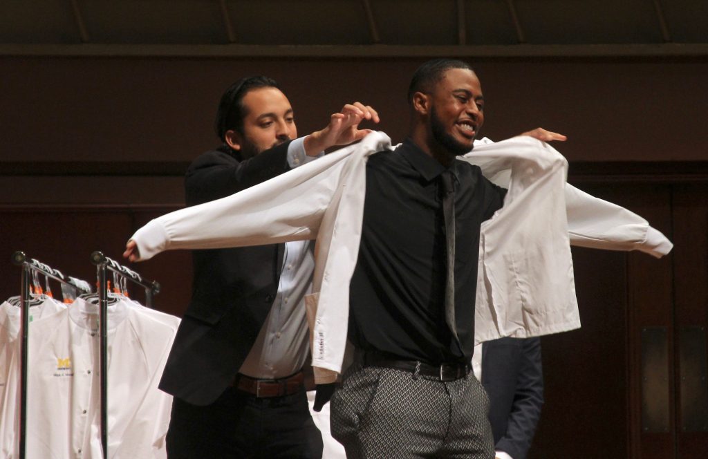 Future dentists and hygienists mark their entry into the profession at  White Coat Ceremonies — School of Dentistry