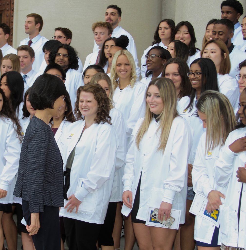 School of Dentistry White Coat Ceremony welcomes UofL's newest dental and  dental hygiene students to the profession — School of Dentistry